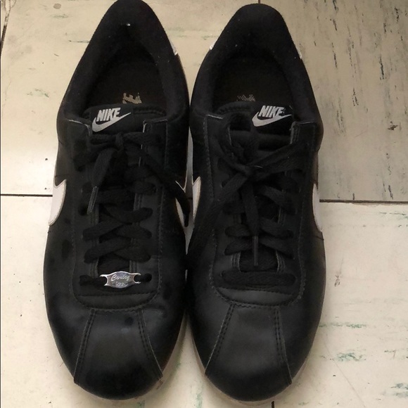 ladies nike pegasus trainers